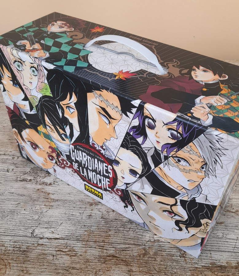 KIMETSU NO YAIBA - GUARDIANES DE  LA NOCHE. LA SERIE COMPLETA